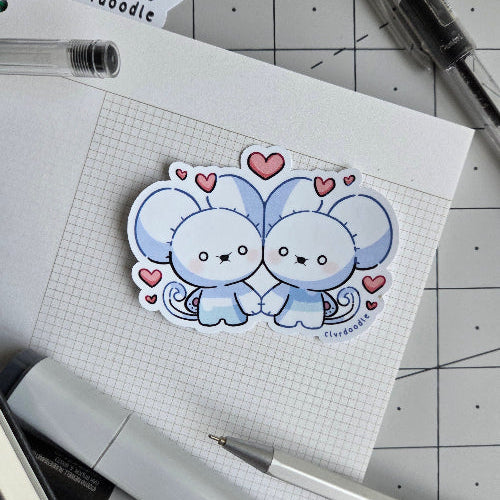 Maus Couple - Hearts Sticker